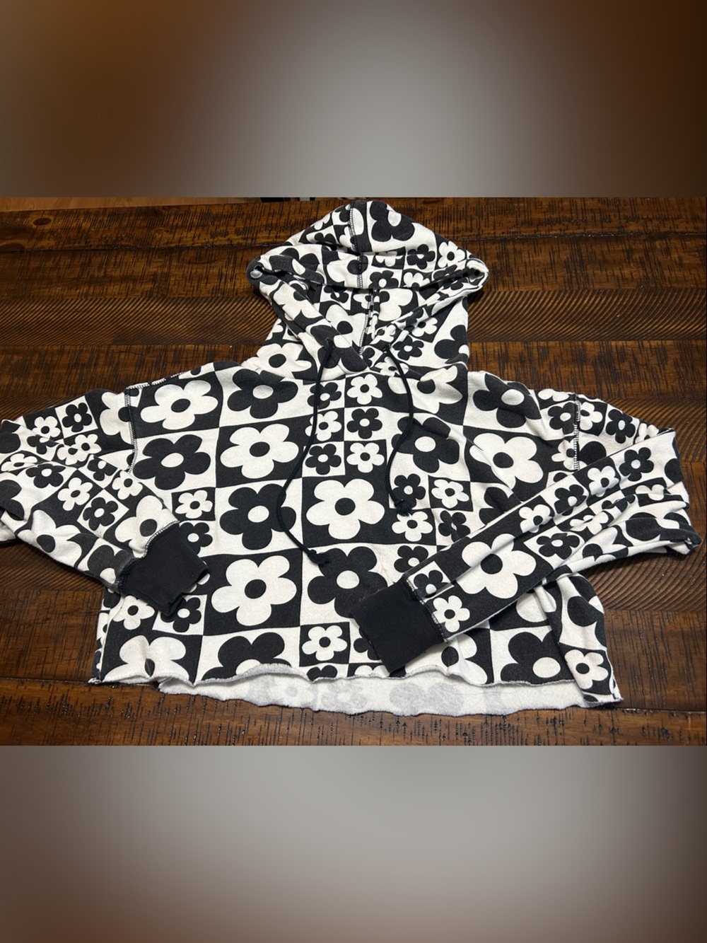 wild fable Women’s Black & White Floral Check Hoodie